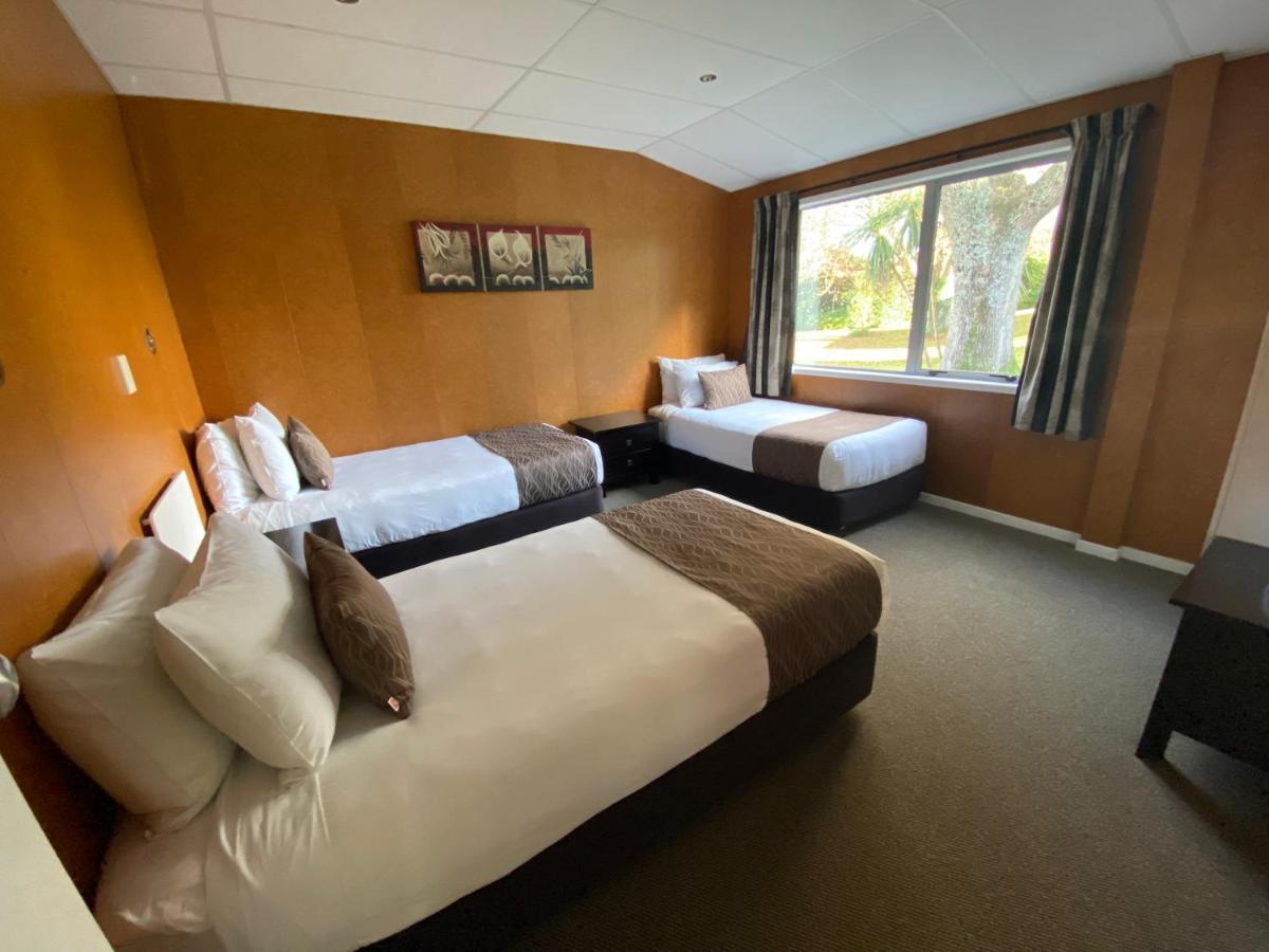 Whanganui River Top 10 Holiday Park Exterior photo