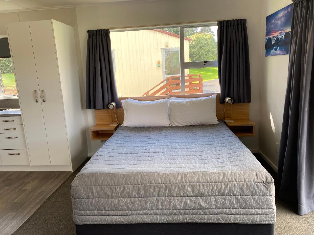 Whanganui River Top 10 Holiday Park Exterior photo