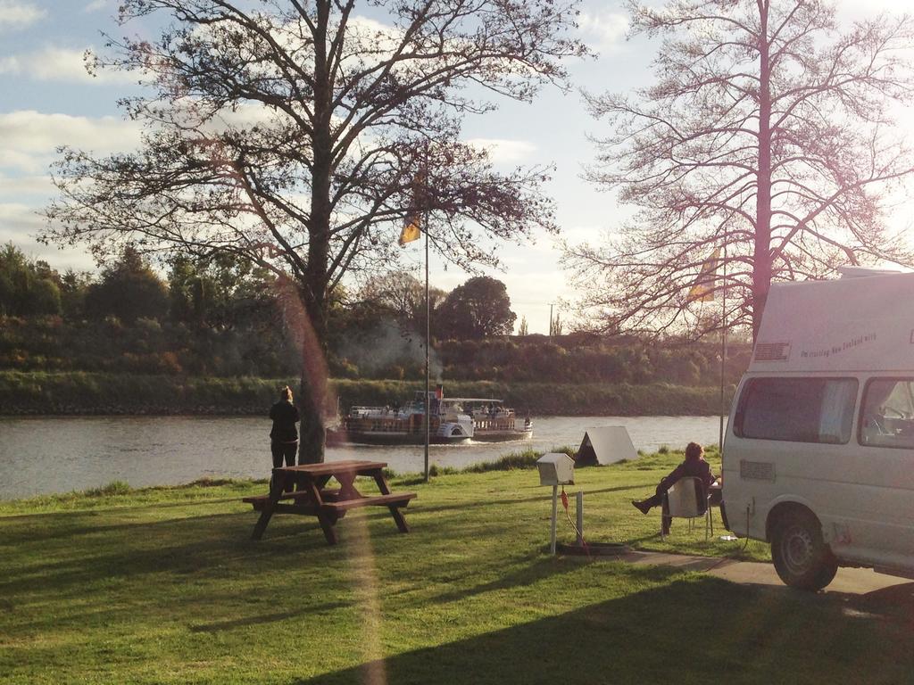 Whanganui River Top 10 Holiday Park Exterior photo