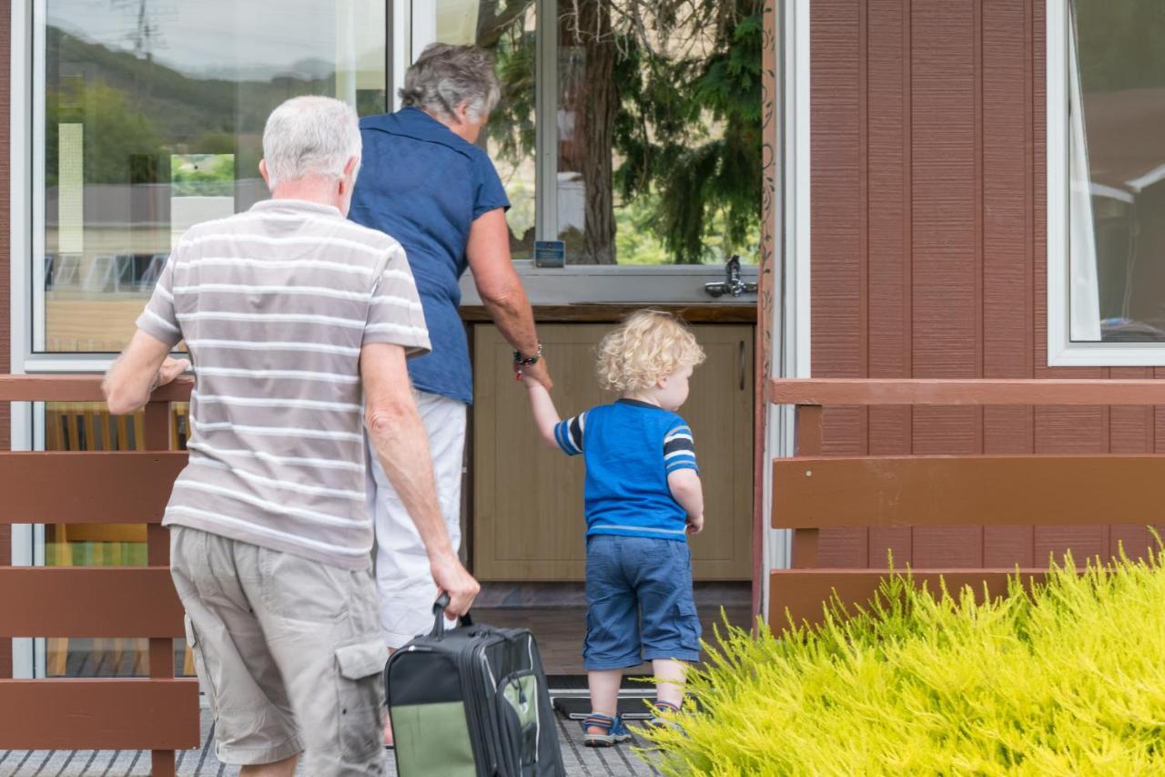 Whanganui River Top 10 Holiday Park Exterior photo