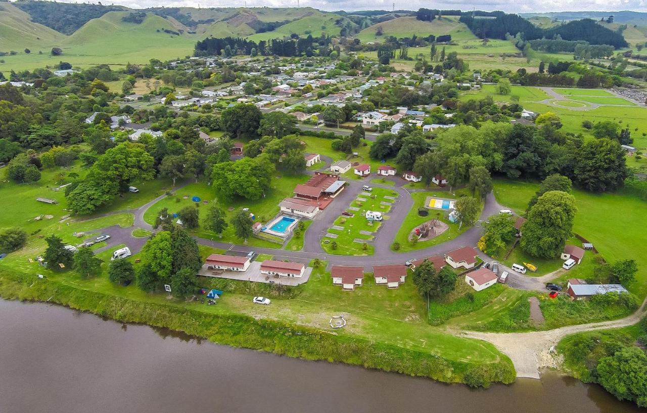 Whanganui River Top 10 Holiday Park Exterior photo